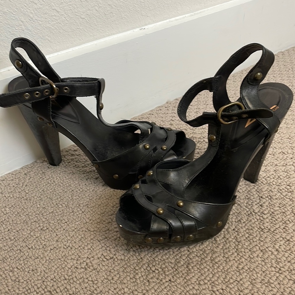 Vince came to wood and leather heels